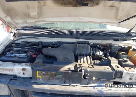 2005 Ford E-350 Super Duty Xl/Xlt z USA, uszkodzony, nr VIN 1FBSS31S25HA41537